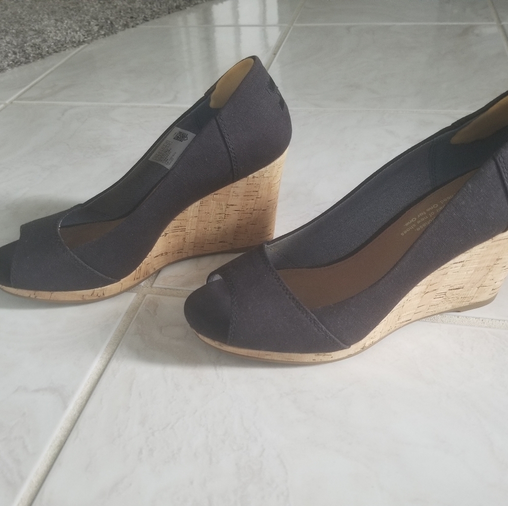 TOMS Black Wedges (worn once)